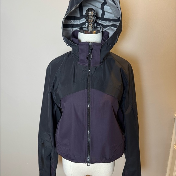 Theory Cropped Rain Jacket - Size S/P - Picture 8 of 12